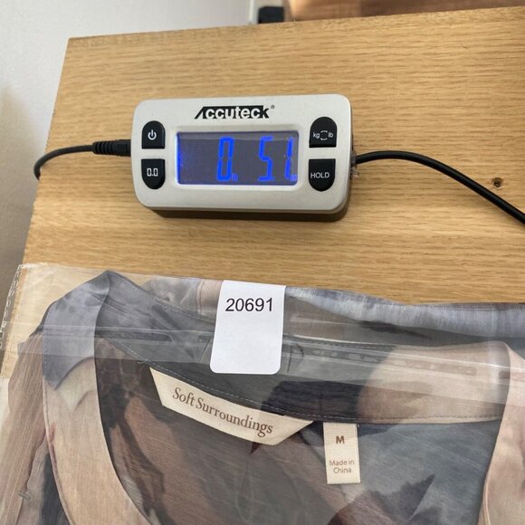 Soft Surroundings Top Womens Medium Gray Watercolor Floral Pleated Button Tunic - Picture 9 of 9